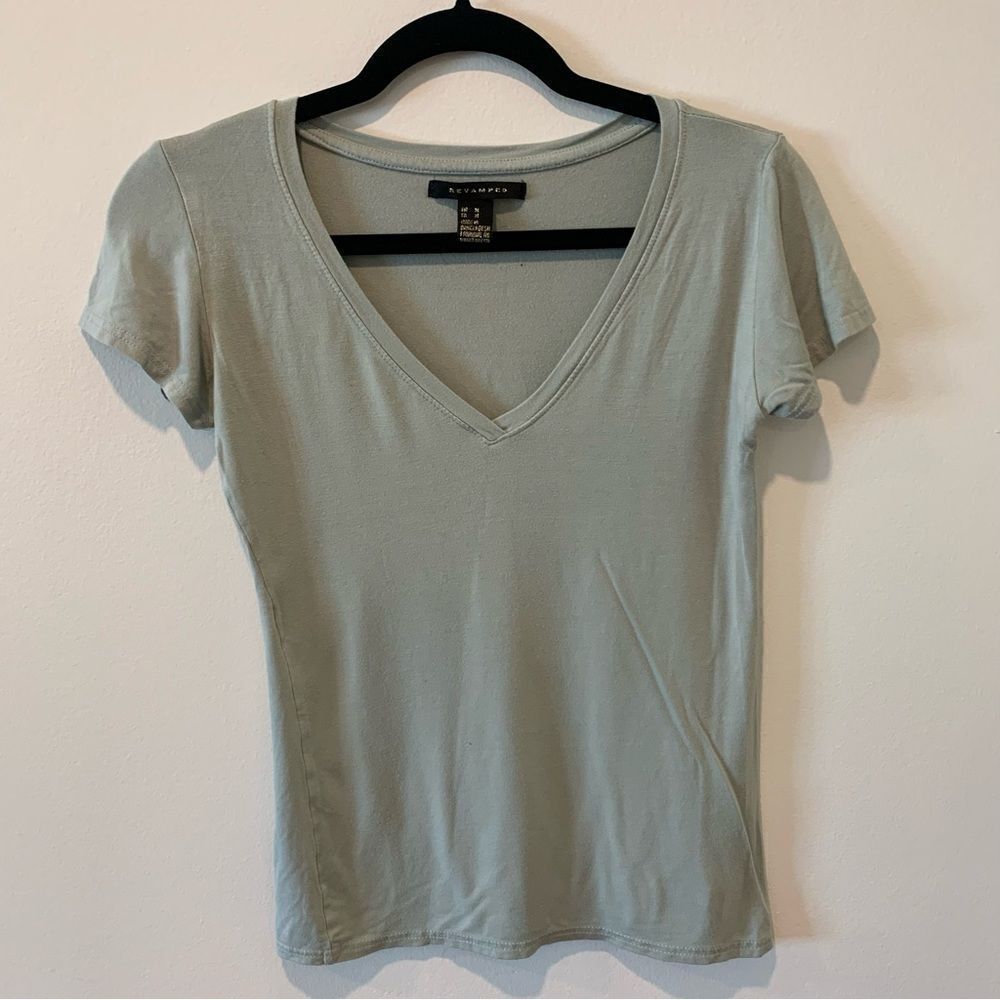 Revamped SageΒ Green V-Neck T-ShirtβSizeβMedium